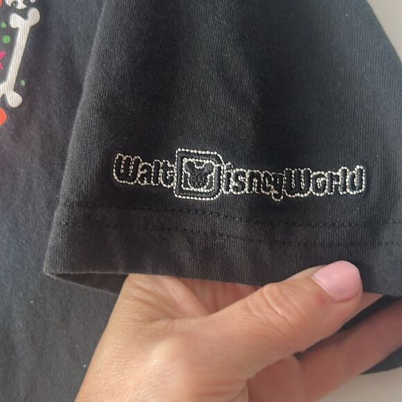 Disney World Resort happy Halloween 2022 tshirt Size Small - Picture 3 of 5